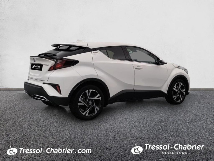 Toyota C-HR HYBRIDE MY22 2.0L Distinctive