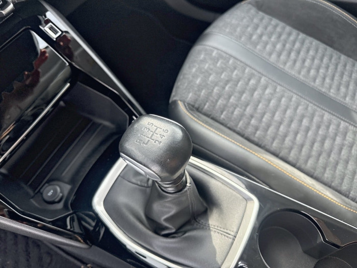 Peugeot 2008 PureTech 130 S&S BVM6 Roadtrip