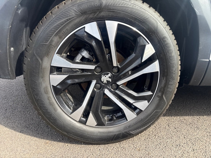 Peugeot 2008 PureTech 130 S&S BVM6 Roadtrip
