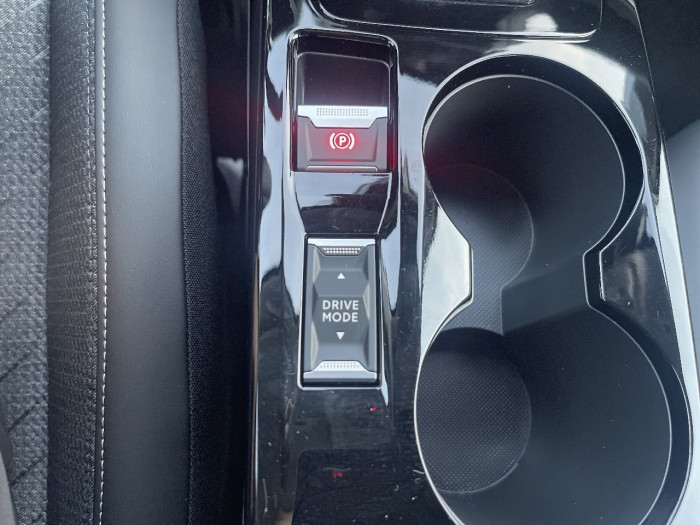 Peugeot 208 Hybrid 110 e-DCS6 série spéciale ENVY