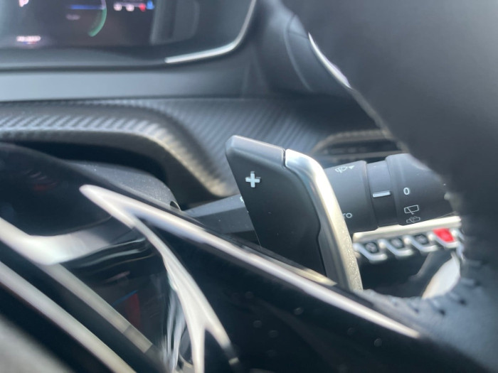 Peugeot 208 Hybrid 110 e-DCS6 série spéciale ENVY
