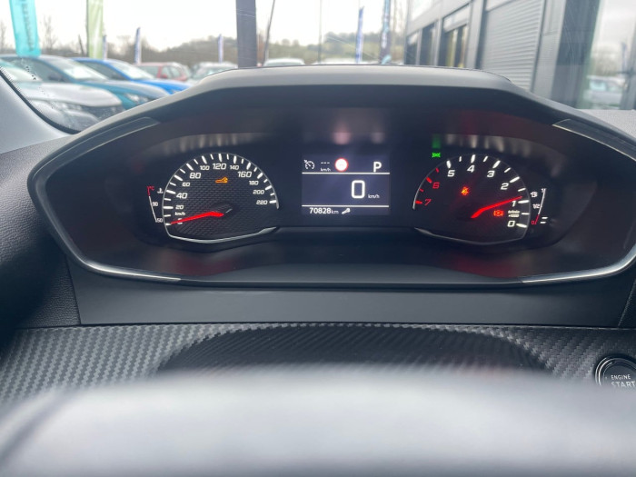 Peugeot 208 PureTech 100 S&S EAT8 Allure