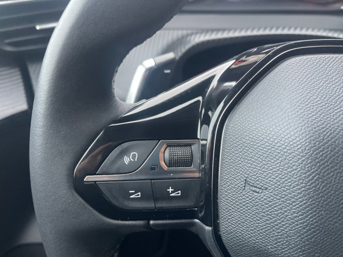 Peugeot 208 PureTech 100 S&S EAT8 Allure