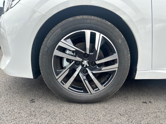 Peugeot 208 PureTech 100 S&S EAT8 Allure