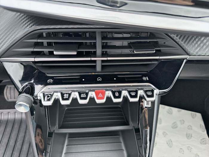 Peugeot 208 Hybrid 100 e-DCS6 Style