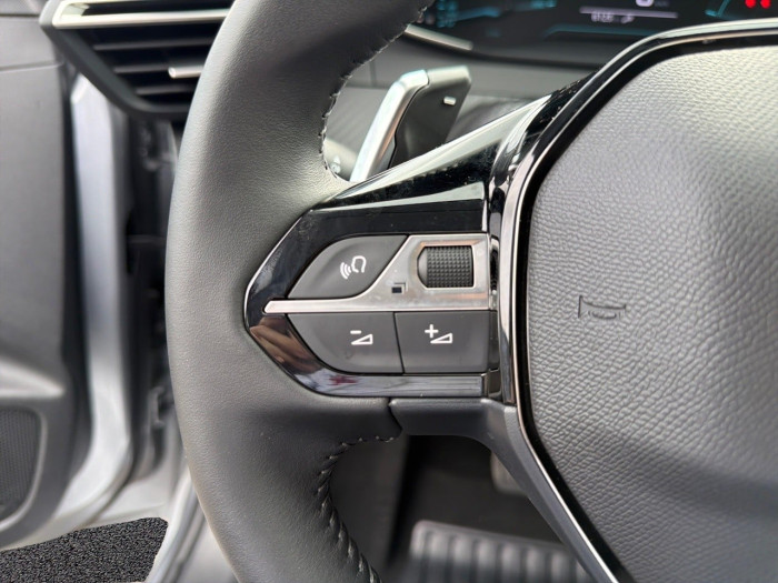 Peugeot 208 Hybrid 100 e-DCS6 Style