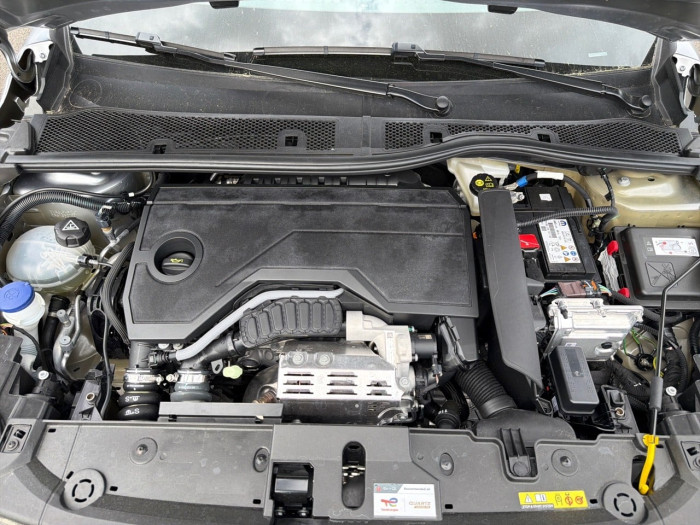 Peugeot 208 Hybrid 100 e-DCS6 Style