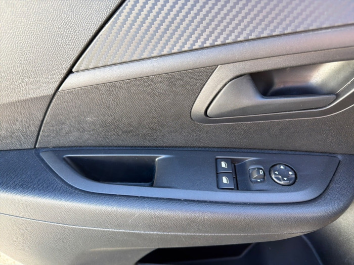 Peugeot 208 PureTech 75 S&S BVM5 Like