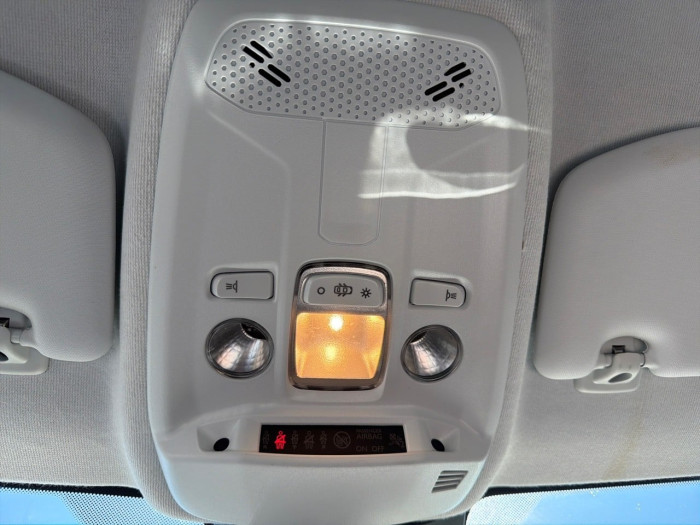 Peugeot 208 PureTech 75 S&S BVM5 Like