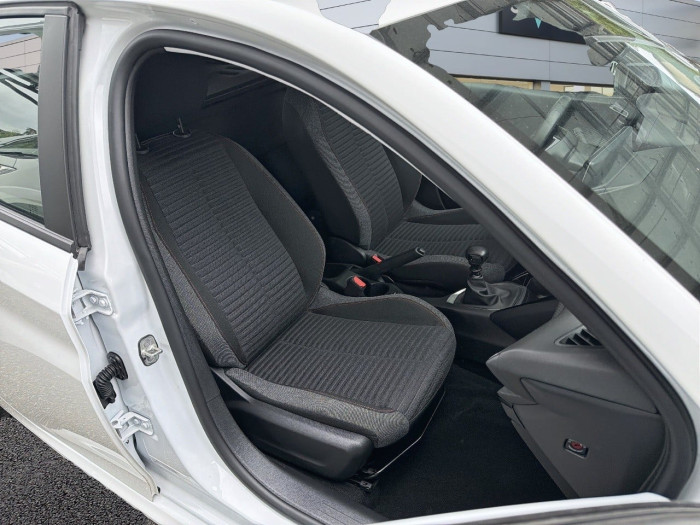 Peugeot 208 BUSINESS R PURETECH 100 S&S BVM6 ACTIVE BUSINESS R