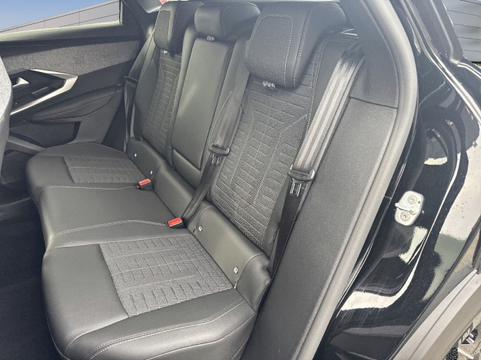 Peugeot 3008 Nouveau Hybrid 145 e-DCS6 GT