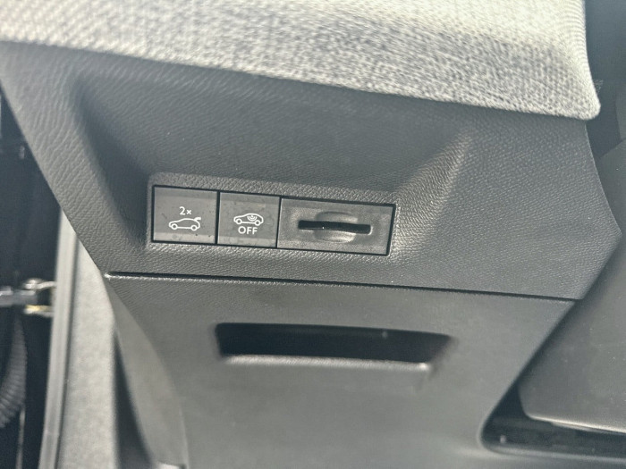 Peugeot 3008 Nouveau Hybrid 145 e-DCS6 GT