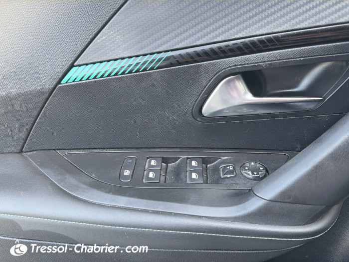 Peugeot 2008 BlueHDi 130 S&S EAT8 Allure