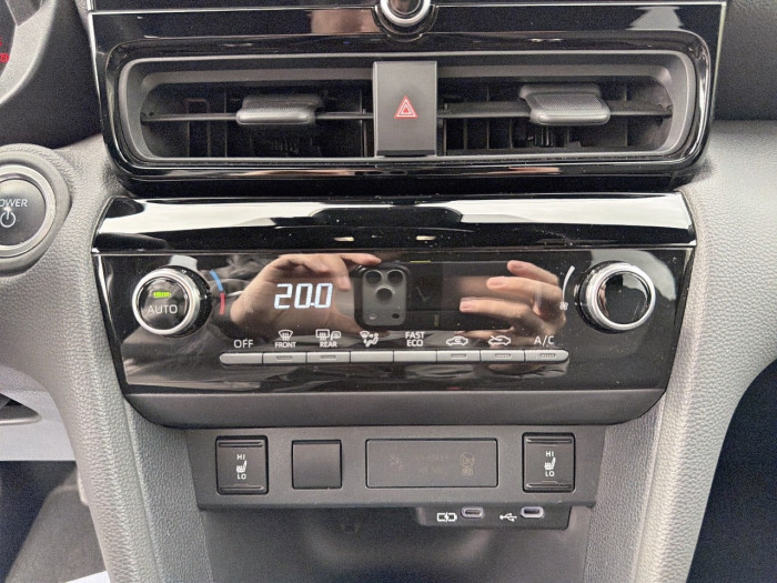 Toyota YARIS CROSS HYBRIDE Nouveau 130h 2WD Design