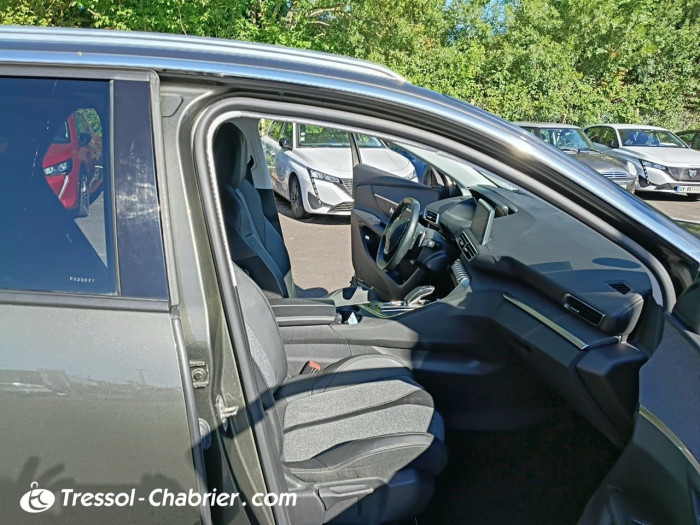 Peugeot 3008 Hybrid 225 e-EAT8 Allure
