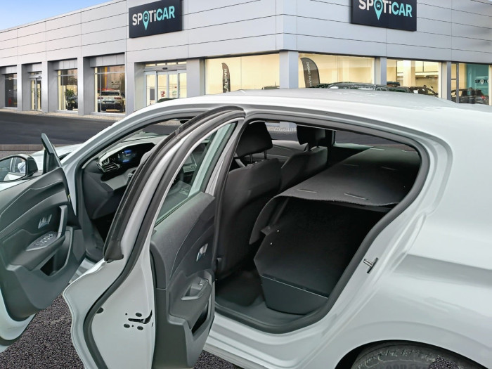Peugeot 308 Hybrid 136 e-DCS6 Style