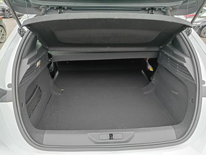 Peugeot 308 Hybrid 136 e-DCS6 Style