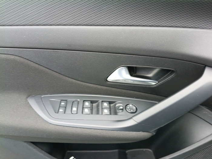 Peugeot 308 Hybrid 136 e-DCS6 Style