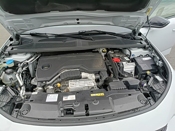 Peugeot 308 Hybrid 136 e-DCS6 Style