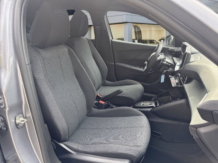 Peugeot 2008 Nouveau Hybrid 145 e-DCS6 Style