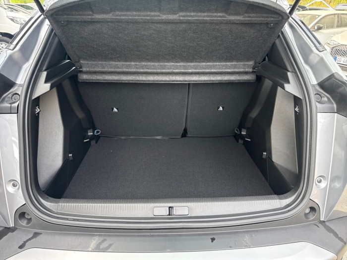 Peugeot 2008 Nouveau Hybrid 145 e-DCS6 Style