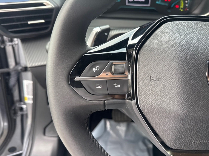 Peugeot 2008 Nouveau Hybrid 145 e-DCS6 Style