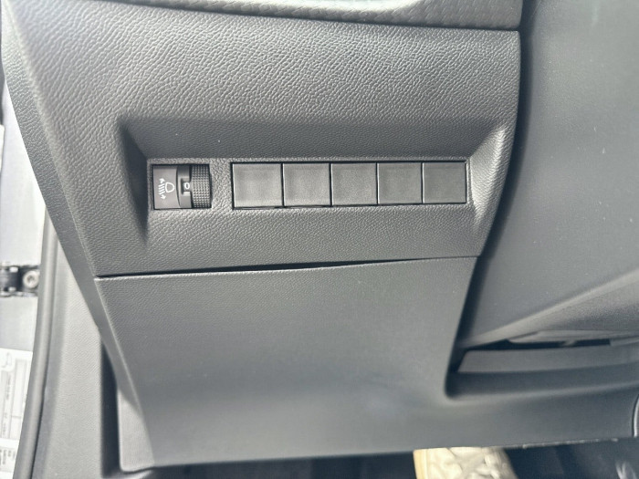 Peugeot 2008 Nouveau Hybrid 145 e-DCS6 Style
