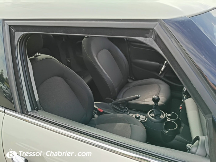 MINI HATCH 5 PORTES F55 LCI II One 102 ch Finition Classic