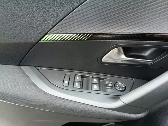 Peugeot 2008 PureTech 100 S&S BVM6 Active