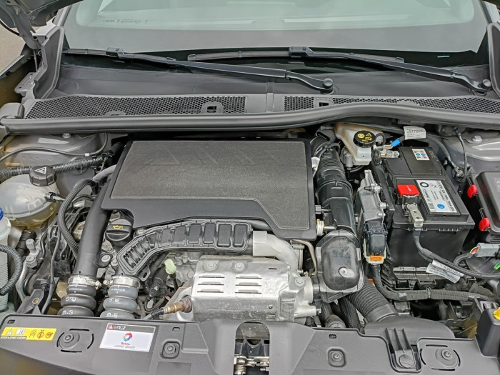 Peugeot 2008 PureTech 100 S&S BVM6 Active