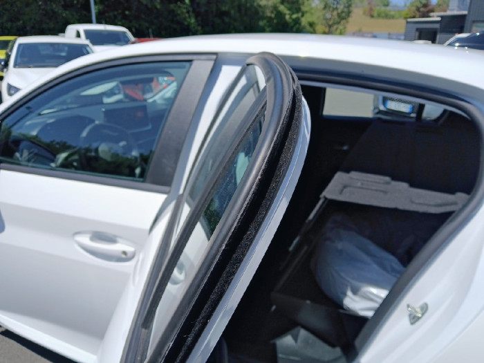 Peugeot 208 BUSINESS R PURETECH 100 S&S BVM6 ACTIVE BUSINESS R