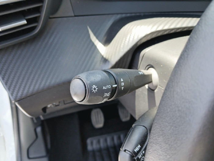 Peugeot 208 BUSINESS R PURETECH 100 S&S BVM6 ACTIVE BUSINESS R