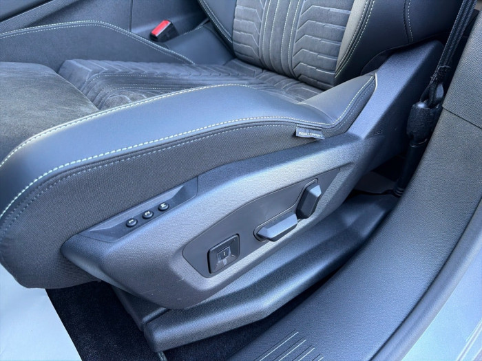 Peugeot 3008 Hybrid 136 e-DCS6 GT