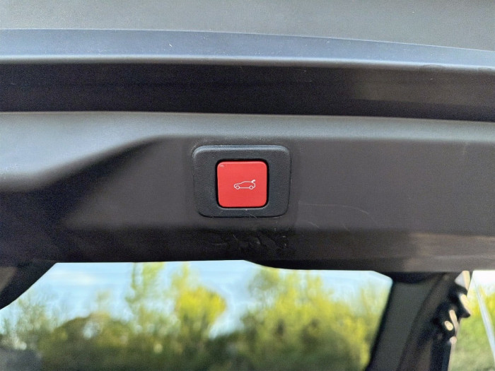 Peugeot 3008 Hybrid 136 e-DCS6 GT