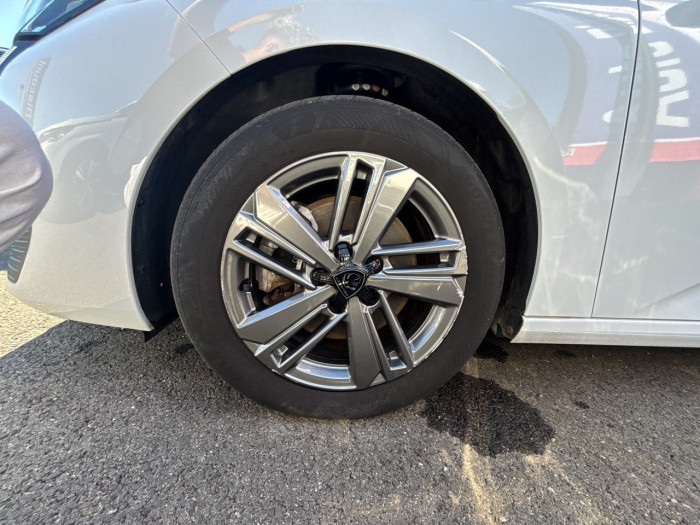 Peugeot 308 Hybrid 136 e-DCS6 Active Pack