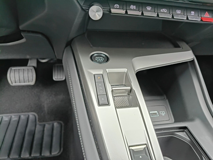 Peugeot 408 PHEV 180 e-EAT8 Allure