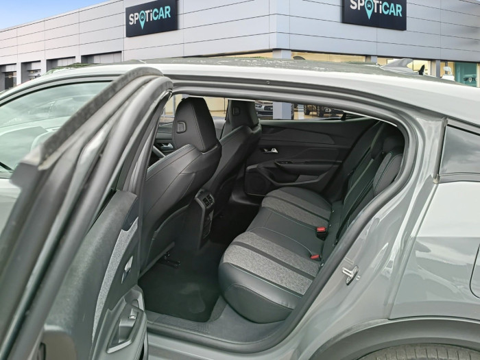 Peugeot 408 PHEV 180 e-EAT8 Allure