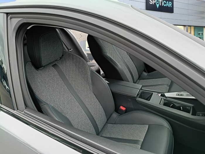 Peugeot 408 PHEV 180 e-EAT8 Allure