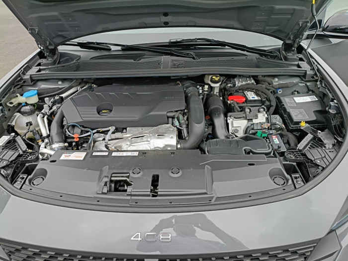 Peugeot 408 PHEV 180 e-EAT8 Allure