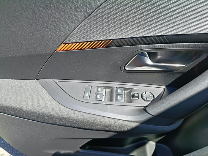 Peugeot 2008 PureTech 100 S&S BVM6 Active
