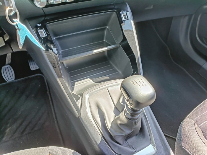 Peugeot 2008 PureTech 100 S&S BVM6 Active