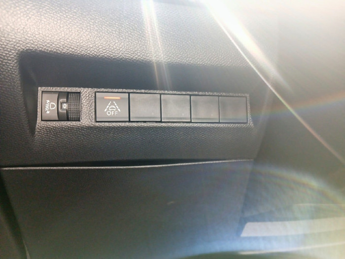 Peugeot 208 BUSINESS PureTech 75 S&S BVM5 Active Business