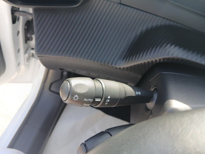 Peugeot 208 BUSINESS PureTech 75 S&S BVM5 Active Business