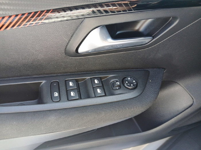 Peugeot 208 BUSINESS PureTech 75 S&S BVM5 Active Business