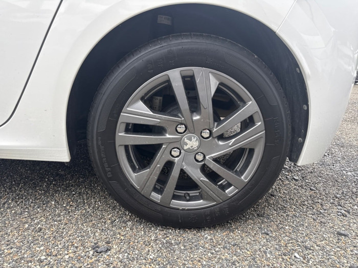 Peugeot 208 BUSINESS PureTech 75 S&S BVM5 Active Business