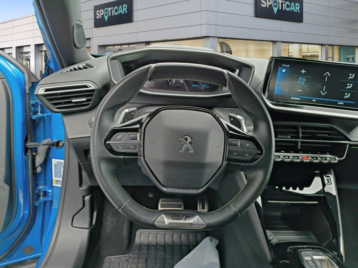 Peugeot 2008 BlueHDi 130 S&S EAT8 GT