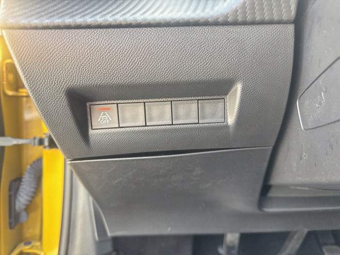 Peugeot 208 PureTech 100 S&S EAT8 GT
