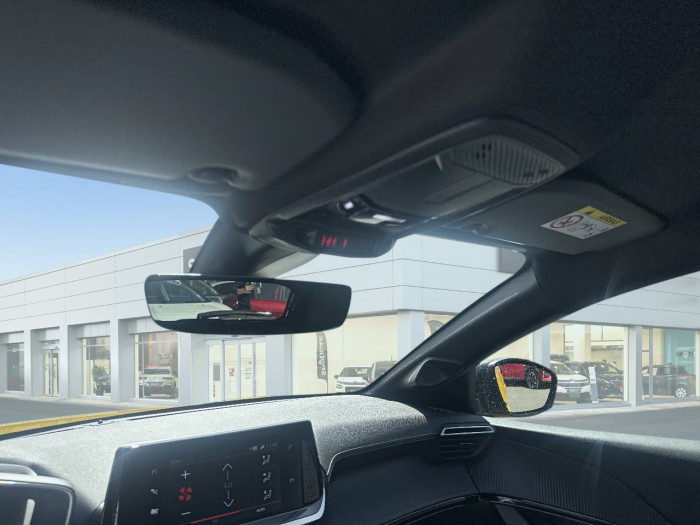 Peugeot 208 PureTech 100 S&S EAT8 GT