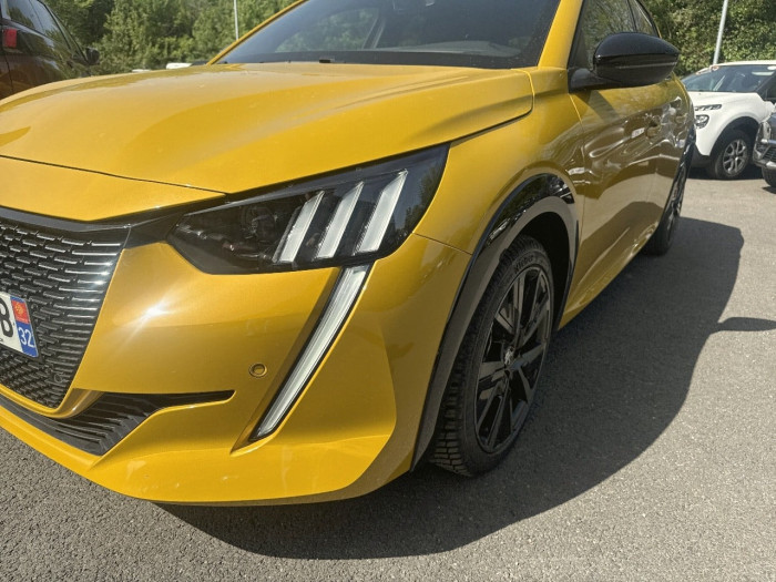 Peugeot 208 PureTech 100 S&S EAT8 GT