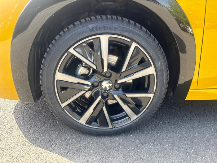 Peugeot 208 PureTech 100 S&S EAT8 GT